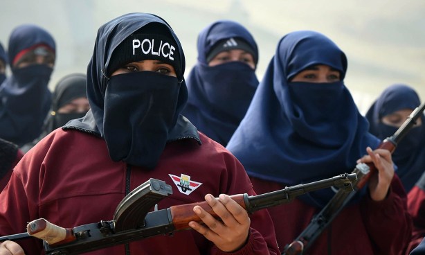 PAKISTAN-UNREST-POLICE-WOMEN